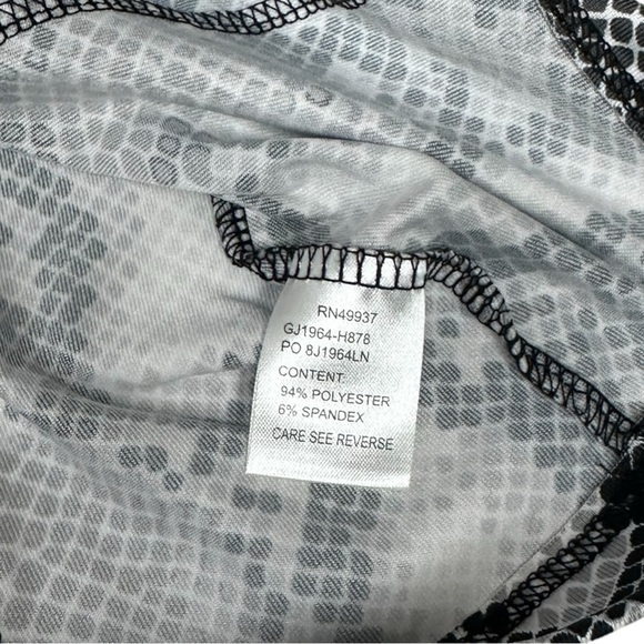 Tail Golf Quarter-Zip Tank UPF 50 Snakeskin Black and White Size Small NWT - Picture 7 of 9
